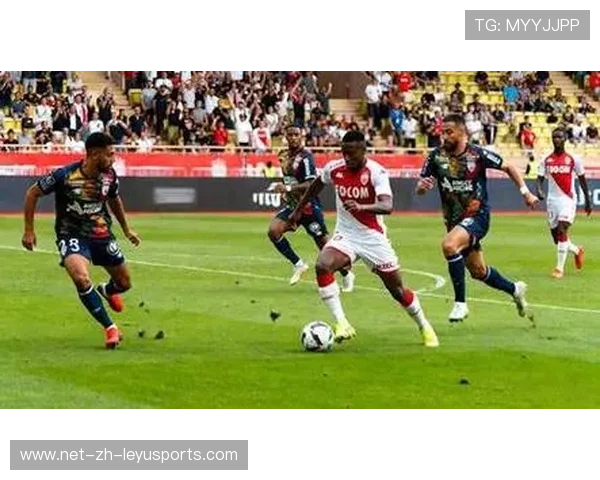 姆巴佩单点突破牵制多人